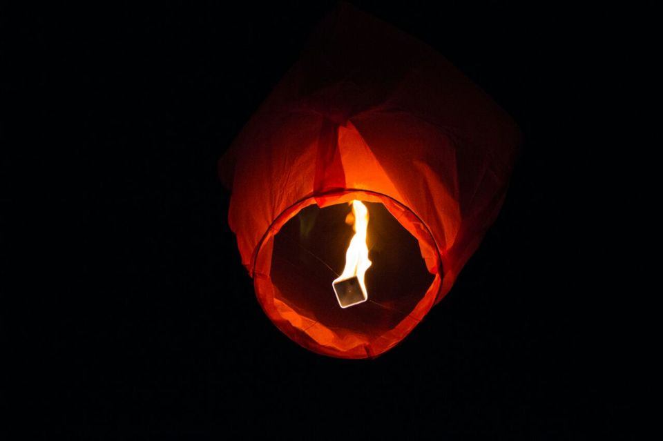 Photo of A Wish Lantern that flew -Cold, breezy, romantic Royal Orchid Resort, Bangalore by Ramya Balakrishna