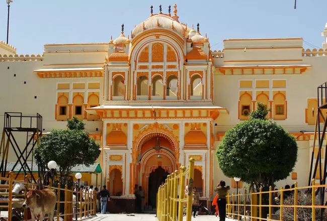 Photo of Ram Raja Mandir, Orachha, Uttar Pradesh, India by Nancy Kay