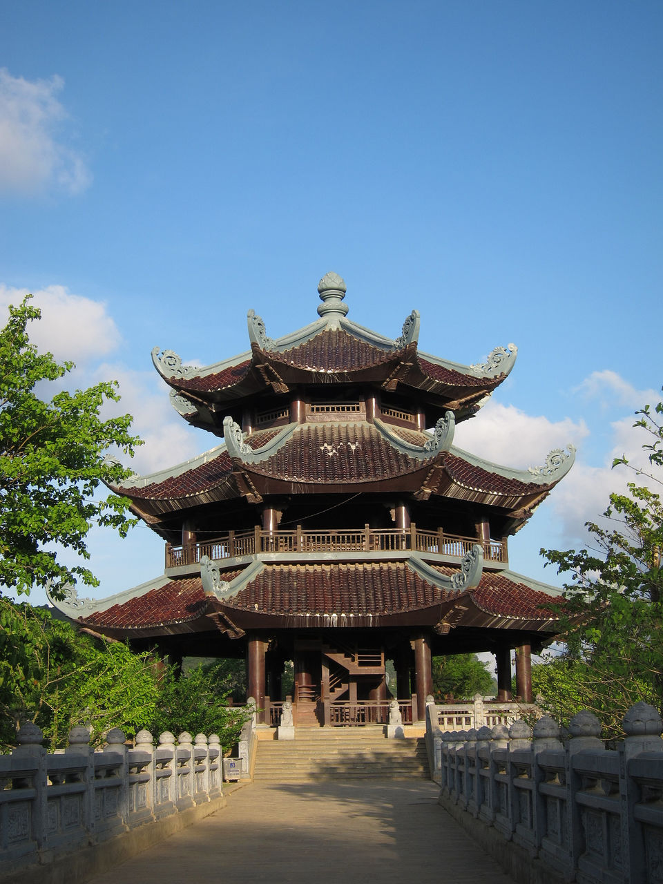 Photo of Bai Dinh Temple, Gia Sinh, Ninh Binh province, Vietnam by Riya Poojary