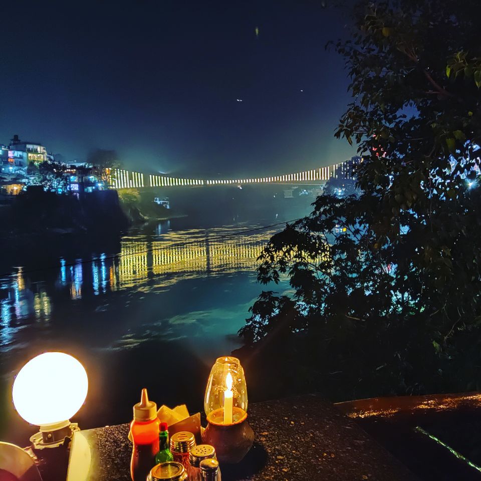 Photo of A beautiful evening spent dining across the Ganga. by travelandgobblewithme
