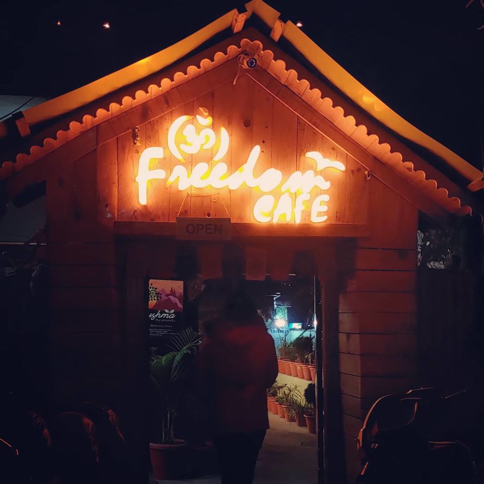 Photo of OM Freedom Cafe, Laxman Jhula, Rishikesh, Uttarakhand, India by travelandgobblewithme