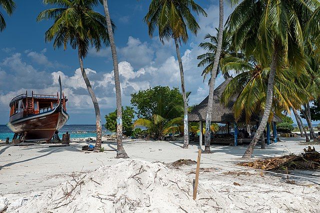 Photo of Fun Facts About Maldives – Island Secrets 1/3 by Amie Ginendra