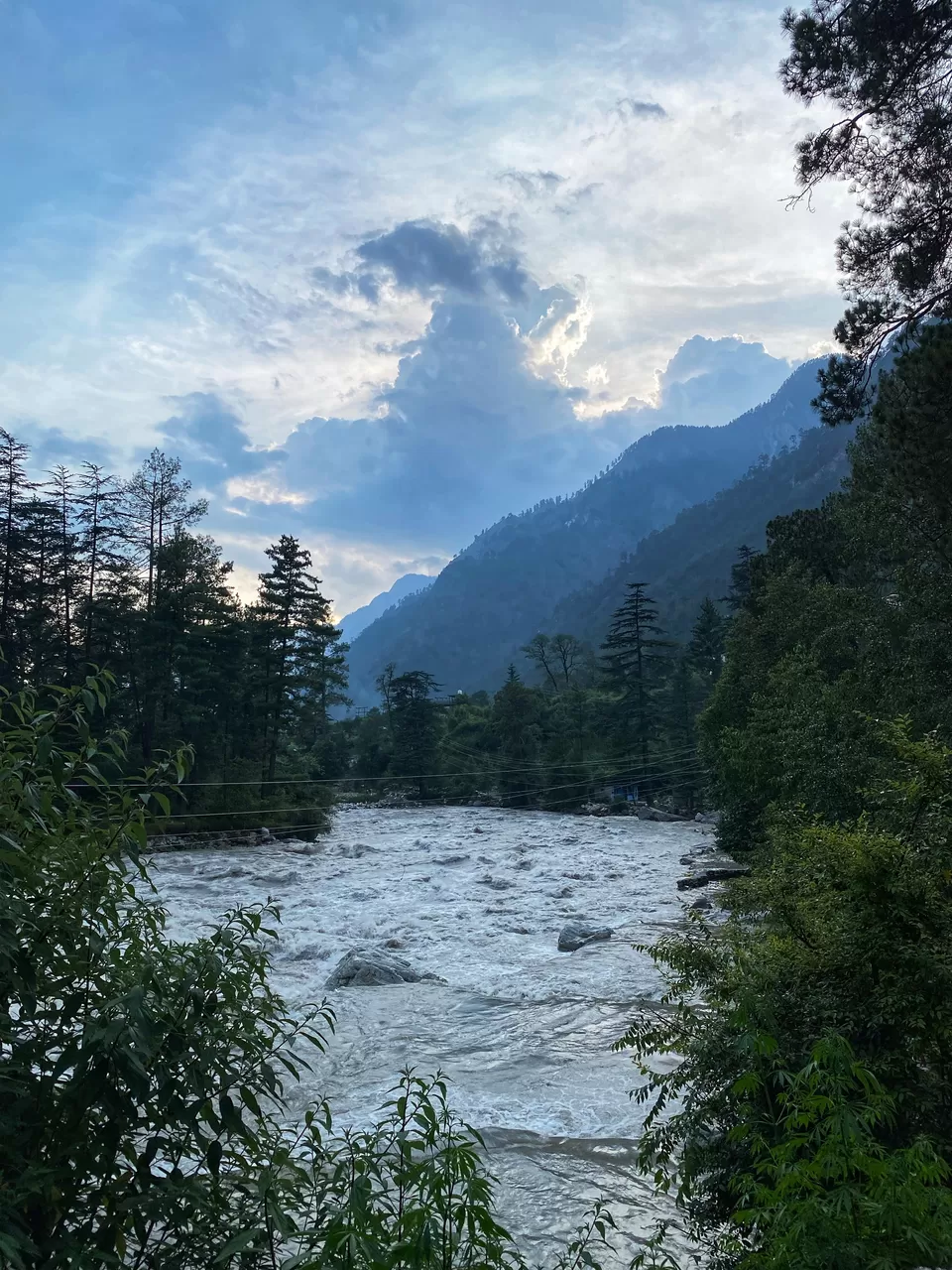 Photo of Chalal Trek Trail, Sosan, Himachal Pradesh, India by Amruta Bade