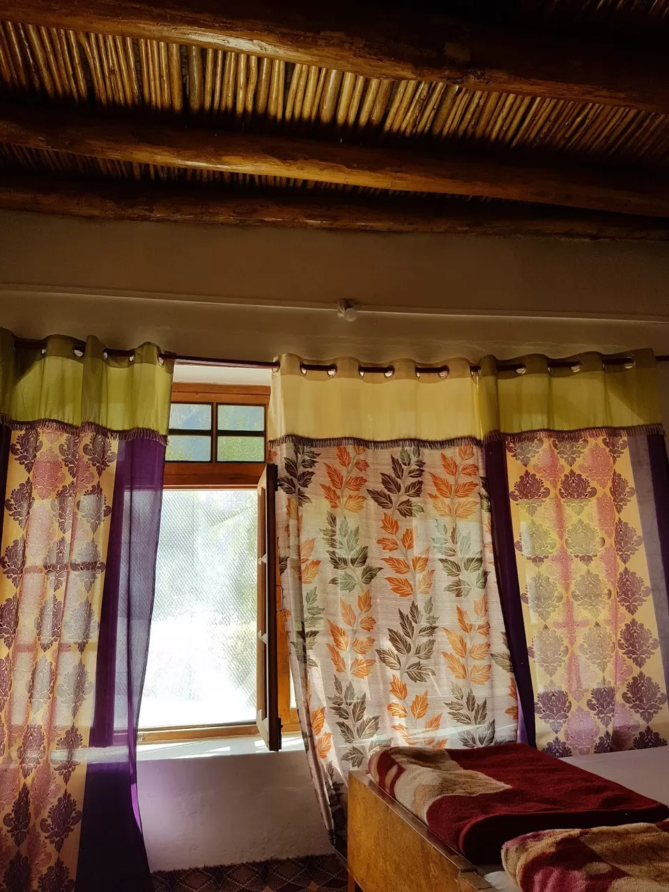 Photo of Kashmir, Himachal Pradesh, India by Just too Umezing