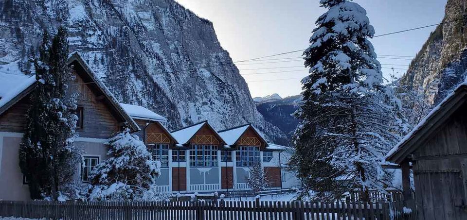 Photo of Dreamy Winter Wonderland- Hallstatt, Austria by Swati Goyal