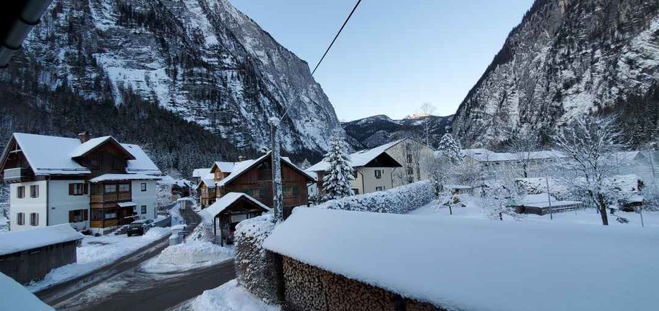 Photo of Dreamy Winter Wonderland- Hallstatt, Austria by Swati Goyal