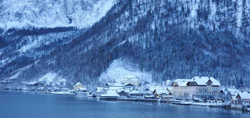 Photo of Dreamy Winter Wonderland- Hallstatt, Austria by Swati Goyal