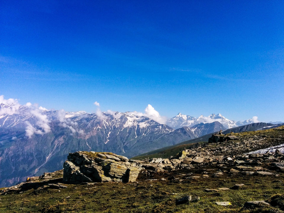 Photo of Everything you need to know before trekking to Bhrigu! 20/21 by Lovers on the run
