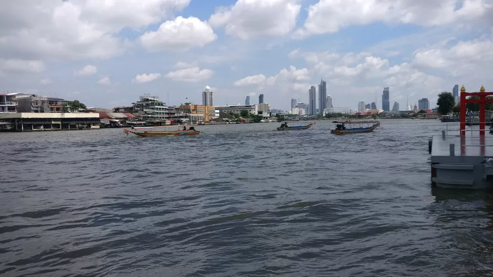 Photo of Wat Arun, Bangkok Yai, Bangkok, Thailand by Pramod Krishna Prasad