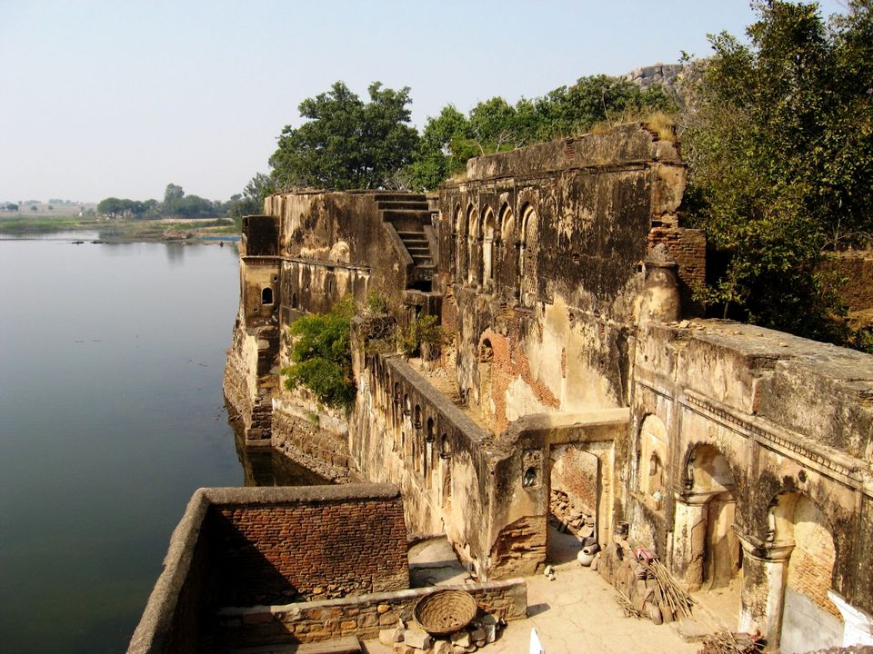Photo of बेलाताल तालाब के किनारे बसा जैतपुर किला सुनाता है बाजीराव-मस्तानी की प्रेम कहानी by RAVI TRAVELS