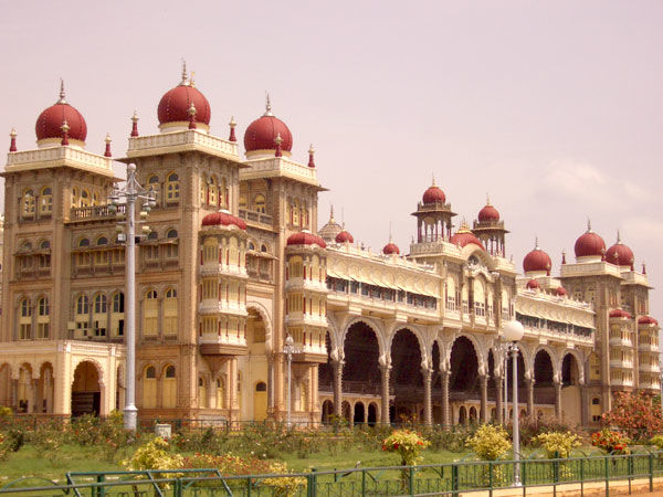 Photo of Mysore Palace, Chamrajpura, Karnataka, India by Vinay Nagaraju