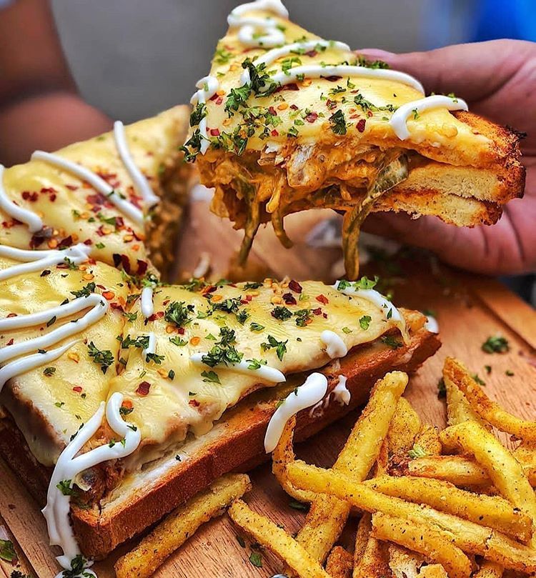 Photo of Say Cheese! It's time to snack-up on some cheese-loaded dishes served at these 5 places in Delhi! 3/5 by Aahna