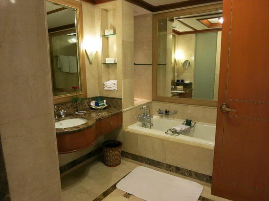 Photo of Bathing Fantasies – Six Indian Luxury Hotel Tubs That You Must Experience! 1/1 by Aahna
