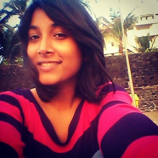 Photo of Travelling Solo – Football at Juhu 2/4 by Hrutika