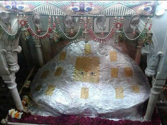Photo of मेहंदीपुर विज्ञान को चैलेंज करता है मेहन्दीपुर बालाजी धाम, दरबार में भूतों को मिलती है थर्ड डिग्री, by nomadic_mahendra