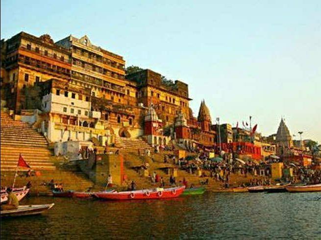 Photo of काशी की मणिकर्णिका घाट, जहां रात भर नृत्य करती हैं नगर वधूएं... by nomadic_mahendra
