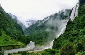 Photo of ऐ है इंडिया टाॅप 10 वाॅटर फाॅल्स.... by nomadic_mahendra
