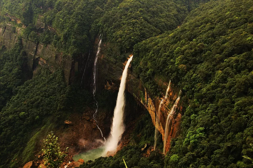 Photo of Cherapunjee, Meghalaya by Priyanka Gupta
