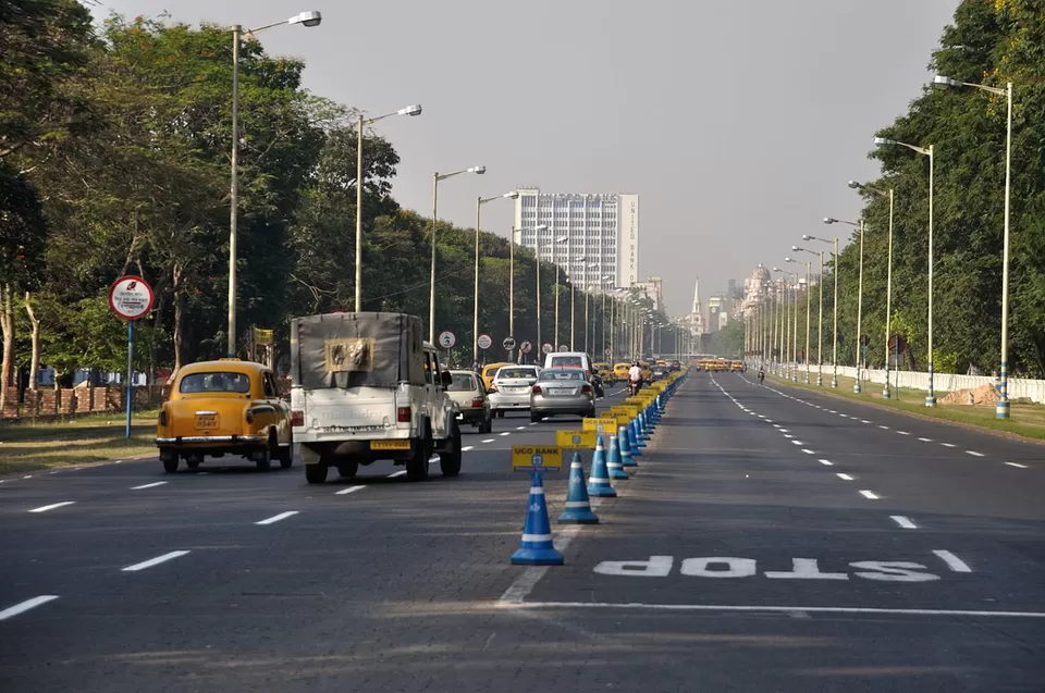 Photo of Red Road, Maidan, Fort William, Hastings, Kolkata, West Bengal, India by Surjatapa Adak