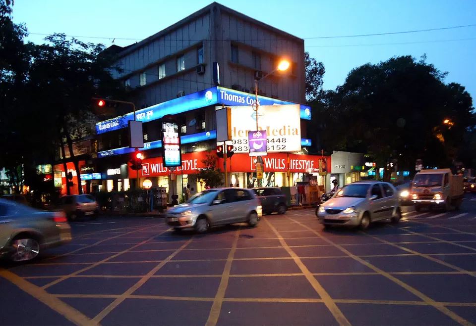 Photo of Shakespeare Sarani Road, Elgin, Kolkata, West Bengal, India by Surjatapa Adak