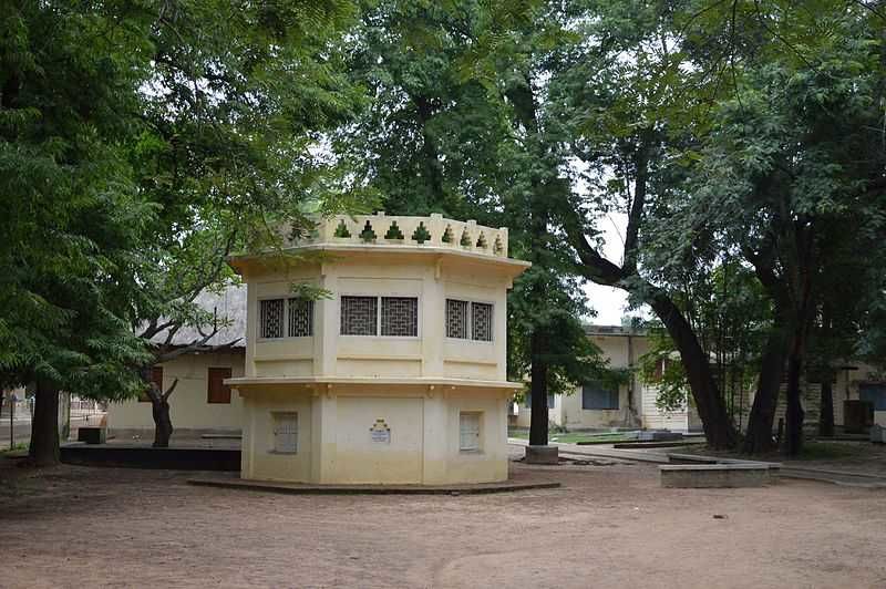 Photo of রবীন্দ্রজয়ন্তী উপলক্ষে রবীন্দ্রকথা এবং রবীন্দ্রস্মৃতি বিজড়িত স্থান পরিদর্শন... by Surjatapa Adak