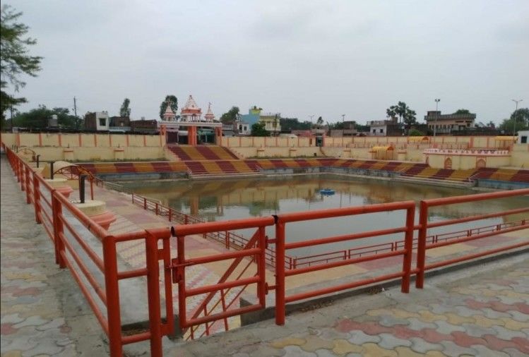 Photo of পশ্চিমবঙ্গের মুর্শিদাবাদ জেলার এই মন্দিরটি দেখে আপনি অবাক হতে পারেন... 4/4 by Surjatapa Adak