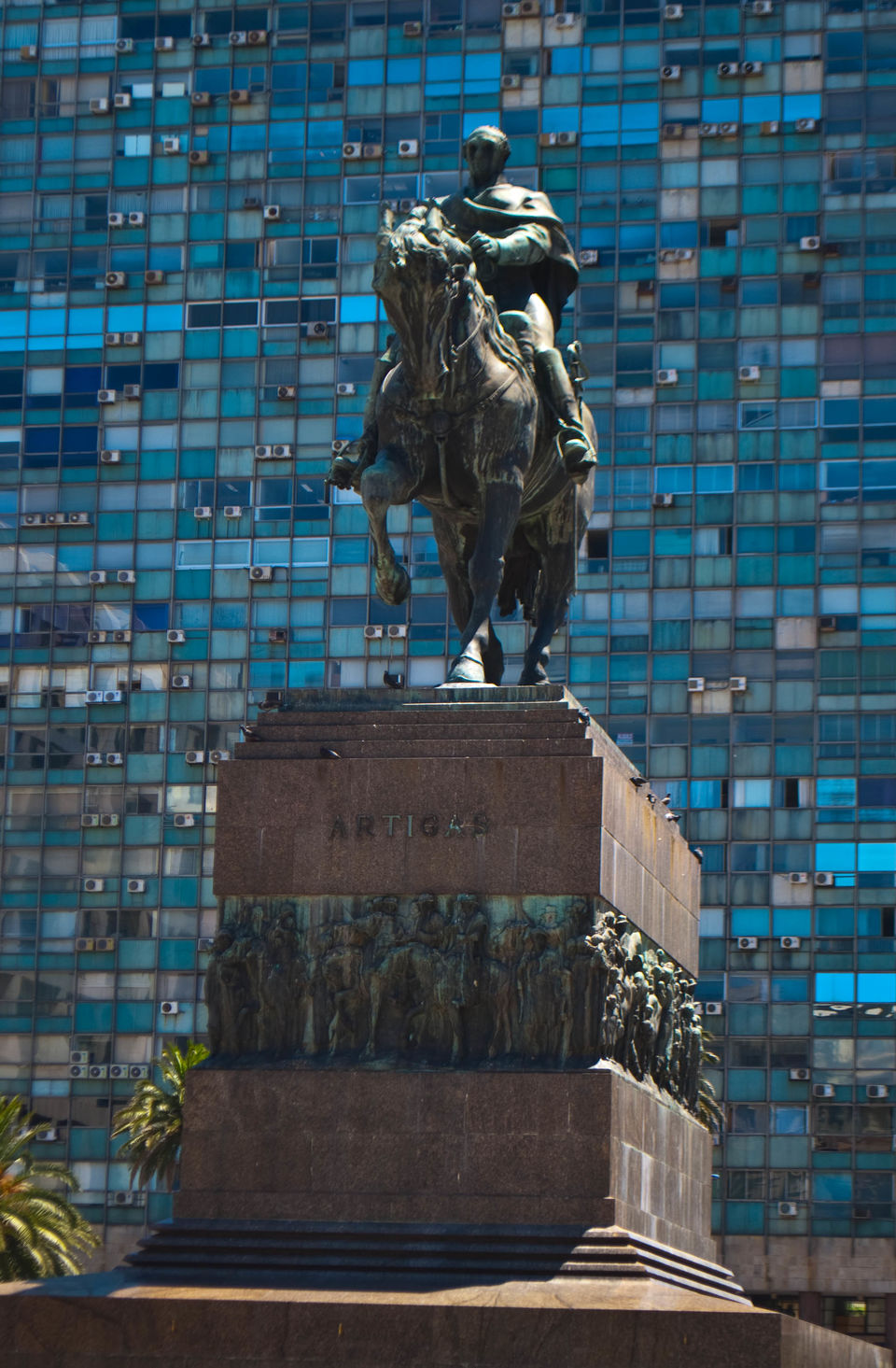Photo of Plaza de la Independencia, Plaza Independencia, Montevideo, Montevideo Department, Uruguay by Jenny McIver