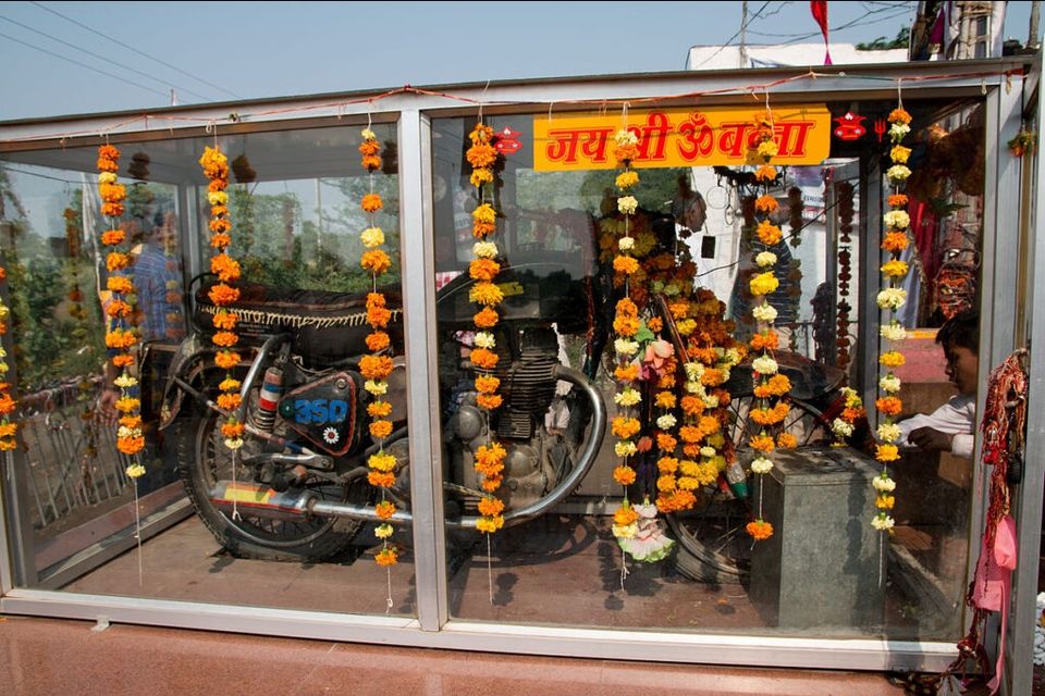 Photo of Chapter-1 बन्ना कि बुलेट और ओम बन्ना का मंदिर by Welcome_to_the_Rishy's_vlog