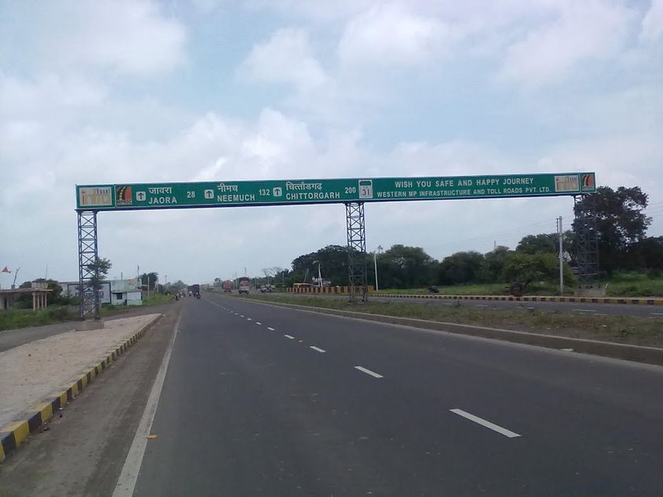 Photo of Driving from Indore to Delhi : Route 2 (via Ajmer & Chittorgarh) 1/2 by One for The roads