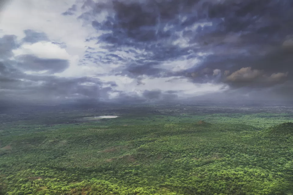 Photo of Jam Gate, Mhow - Mandaleshwar Road, Bhagdara, Madhya Pradesh, India by Kshitish Pandey