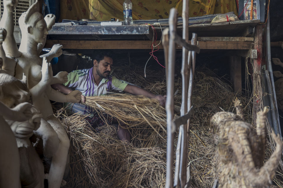 Photo of Photoblog - A Story of Durga Idol Makers , Indore 16/56 by Kshitish Pandey