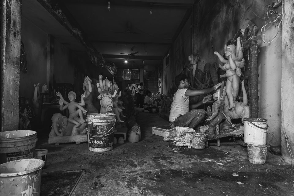 Photo of Photoblog - A Story of Durga Idol Makers , Indore 19/56 by Kshitish Pandey