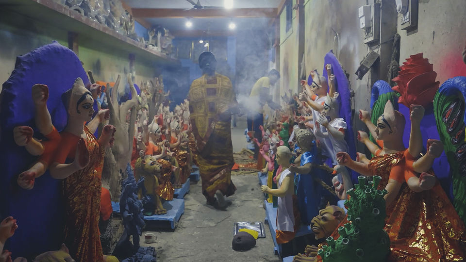 Photo of Photoblog - A Story of Durga Idol Makers , Indore 32/56 by Kshitish Pandey