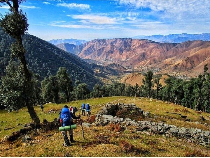 Photo of THE DO’S AND DONT’S OF TREKKING IN THE HIMALAYAS 1/5 by TheMiddleclassTravellers