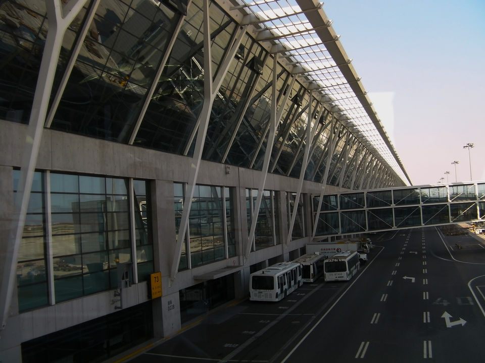 Photo of Pudong International Airport, Shanghai, China by Samuel Haddad