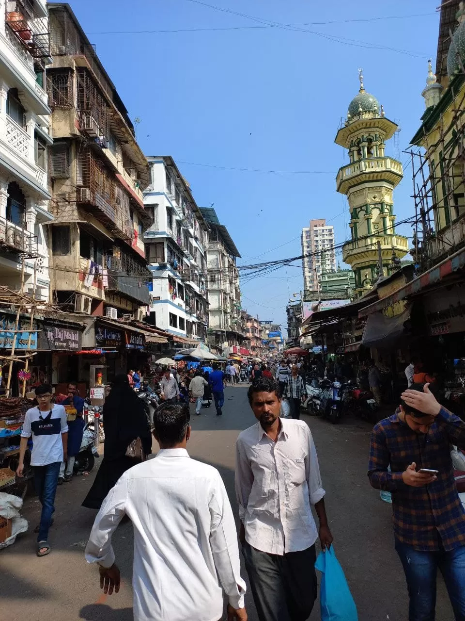 Photo of Mohammed Ali Road, Nakhuda Mohalla, Koliwada, Chippi Chawl, Masjid Bandar, Mumbai, Maharashtra, India by Sarvesh