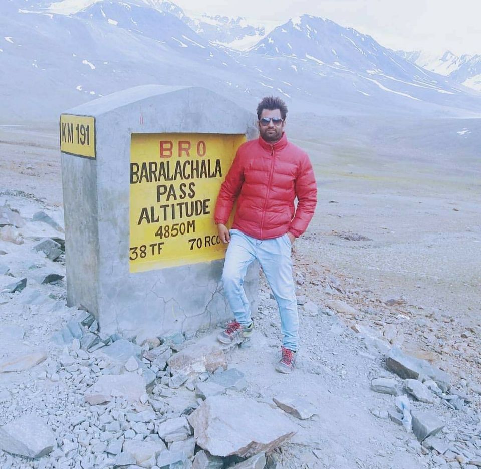 Photo of एक घुमक्कड़ दोस्त की सच्ची कहानी, आप जान लेंगे तो आपके हर बड़ी यात्रा मे बहुत ही काम आने वाली है। by Walia Sachin