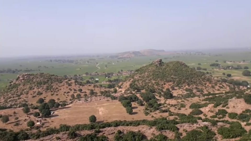 Photo of उत्तर प्रदेश की बौद्ध गुफा की एक दास्तान : खोजकर्ता की मृत्यु उजागर कर गई एक प्राचीन रहस्य by Walia Sachin