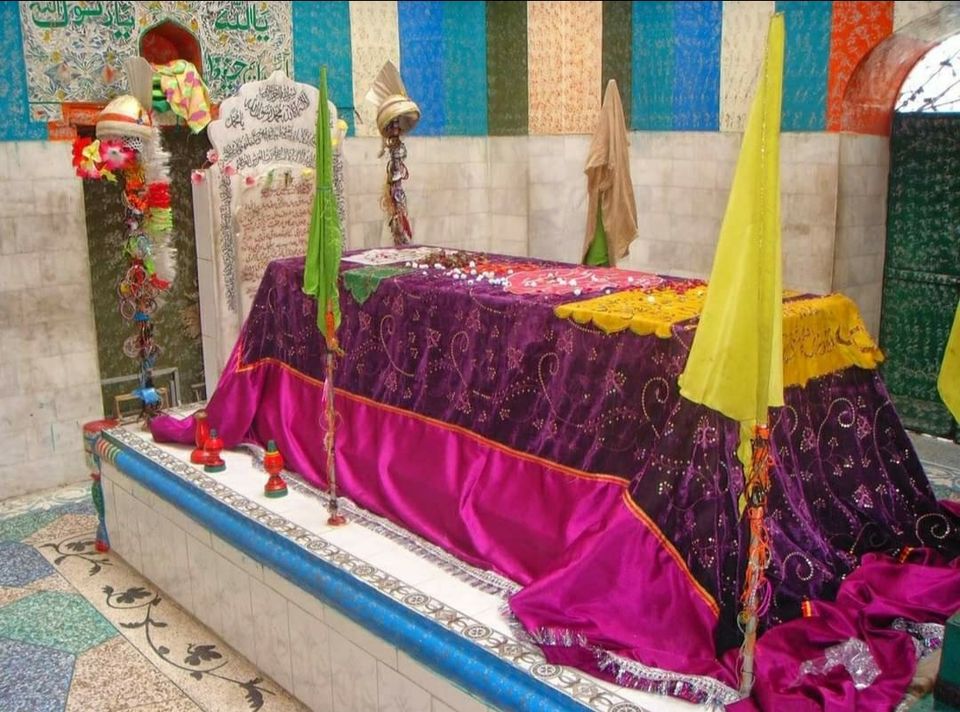 Photo of इन खूबसूरत वादियों में, दो अमर प्रेमियों की आज भी गूंजती हैं आवाज़ें। by Walia Sachin