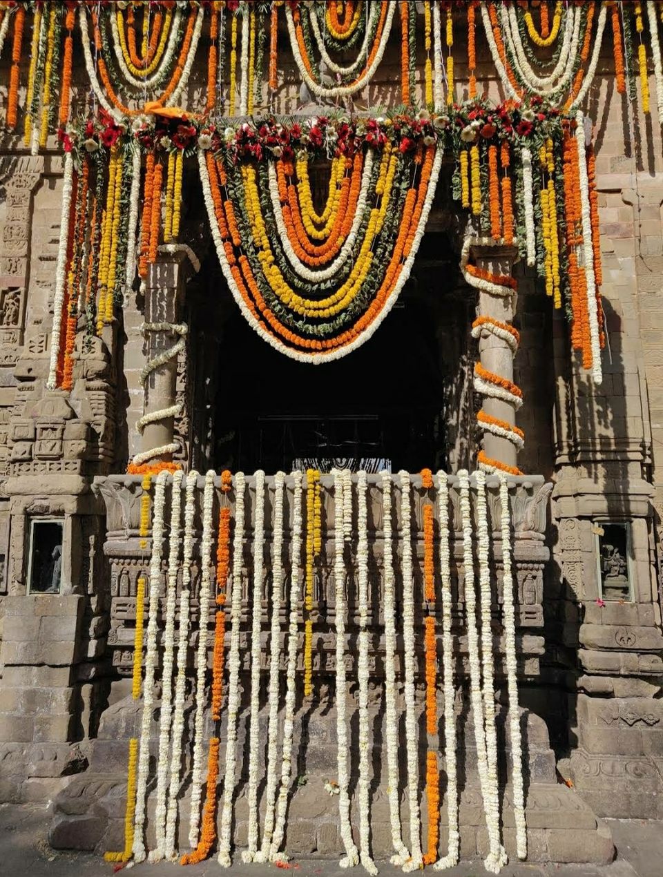 Photo of हिमाचल की सोंदर्य से परिपूर्ण पहाड़ियों में है शिव भक्त रावन की तपौ भूमि। बैजनाथ शिव धाम by Sachin walia