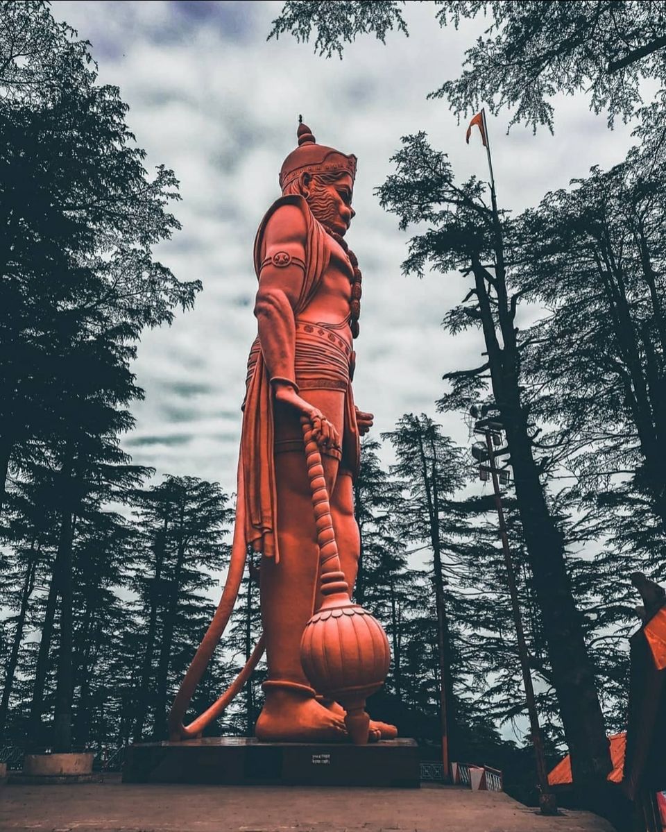 Photo of शिमला आयें हों,और जाखू में स्थित हनुमान जी की 108 फीट लम्बी खूबसूरत प्रतिमा नहीं देखी तो क्या देखा। by Sachin walia
