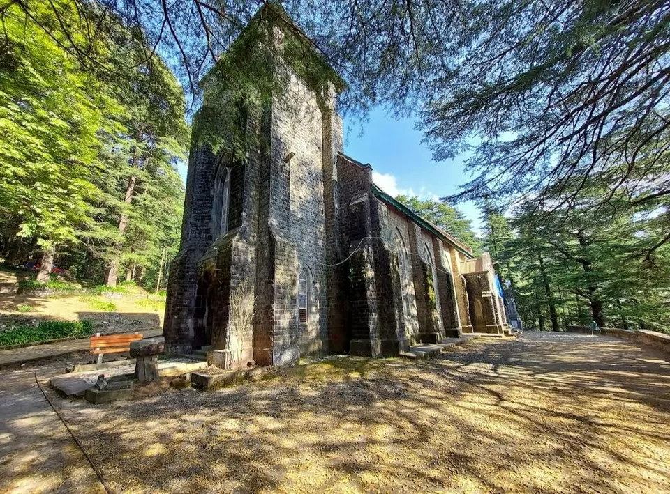 Photo of हिमाचल की हसीन वादियों में है, अंग्रेजों द्बारा सन् 1853 में बनाया चर्च, अपनी कहानी ब्यान करता है। by Sachin walia