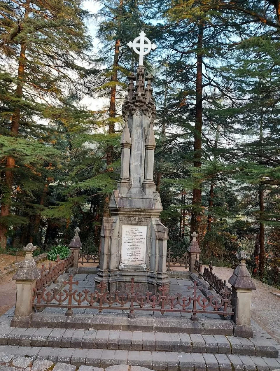 Photo of हिमाचल की हसीन वादियों में है, अंग्रेजों द्बारा सन् 1853 में बनाया चर्च, अपनी कहानी ब्यान करता है। by Sachin walia