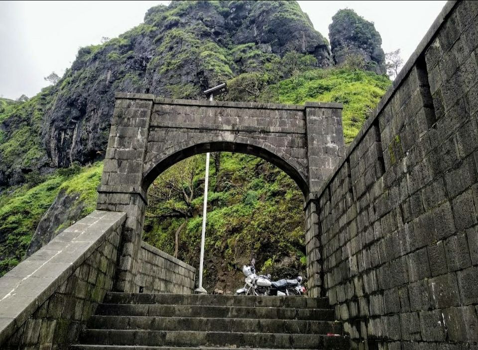 Photo of मानसून स्पेशल: अब हिमाचल जैसी ट्रेकिंग का अनुभव लीजिए महाराष्ट्र के मालशेज़ घाट पर। by Walia Sachin