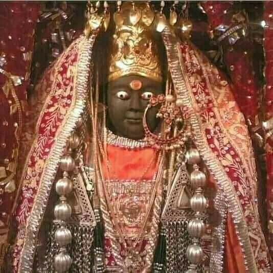 Photo of इस रहस्यमयी मंदिर में माता की प्रतिमा को आए पसीना तो समझो श्रध्दालुओं की मन्नत जरूर पूरी होगी। by Walia Sachin