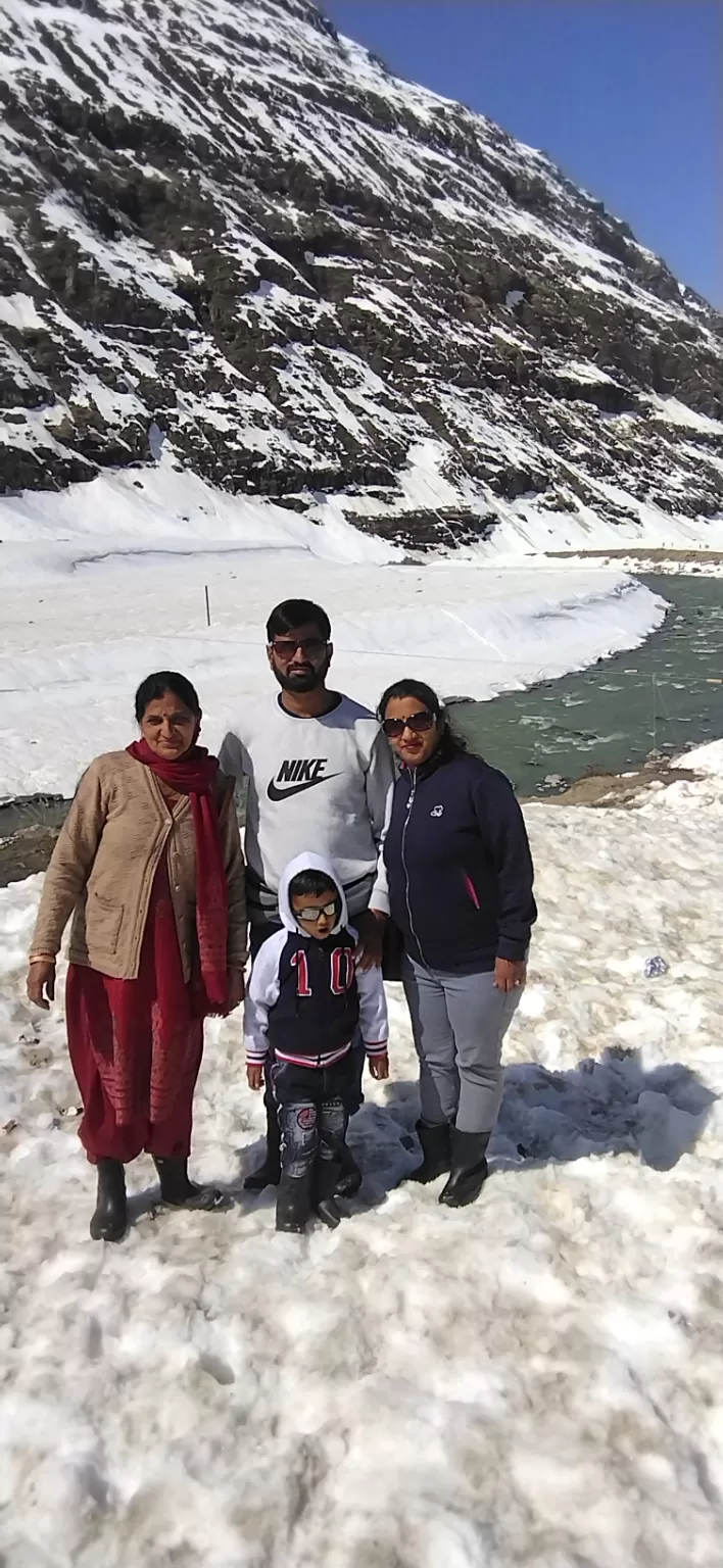 Photo of ढलती बर्फ और बीतता गर्म महीना मार्च, ले जाता है मनाली से सिस्सू की ओर by Sachin walia