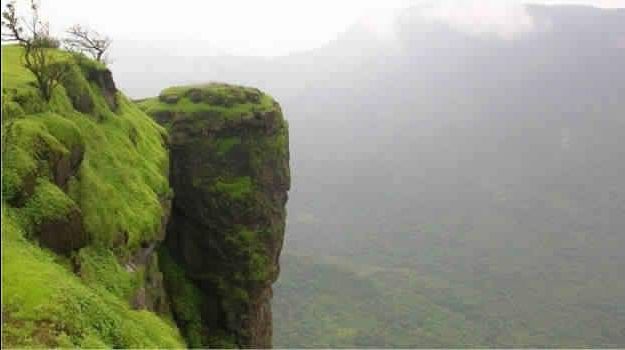Photo of लेना चाहते हैं नेचुरल रोलर कोस्टर का आनंद तो करिए भारत की इन वर्ल्ड हेरिटे हिल रेलवे ट्रेनों में सफर by Mukesh Kumar