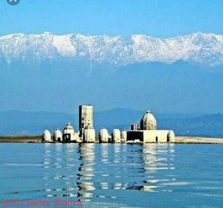 Photo of हिमाचल में शिवालिक पर्वत श्रेणियों के बीच , समुद्र रूपी सागर , पर्वत, और आश्चर्यजनक मंदिर का अनुपम by Mukesh Kumar