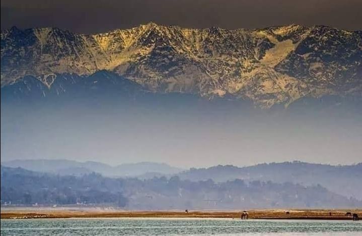 Photo of हिमाचल में शिवालिक पर्वत श्रेणियों के बीच , समुद्र रूपी सागर , पर्वत, और आश्चर्यजनक मंदिर का अनुपम by Mukesh Kumar