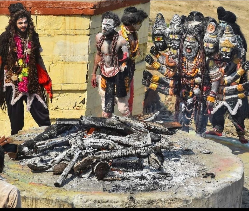 Photo of बनारस भोले की नगरी, होली का एक अलग ही दुनिया में पहचान है। यहाँ होली का ढ़ंग ही अद्भुत हैं। by मौर्यवंशी दीपू मौर्या